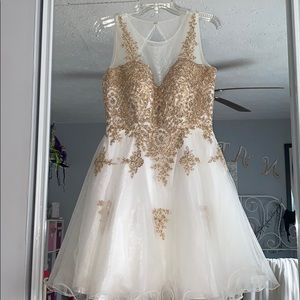 White&Gold Quinceañera dress